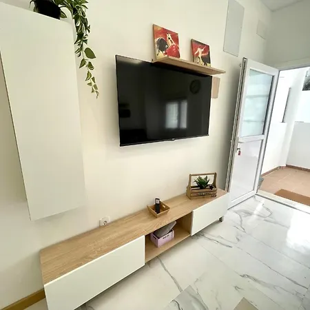1 Island Village With Wi Fi And Pool Apartment